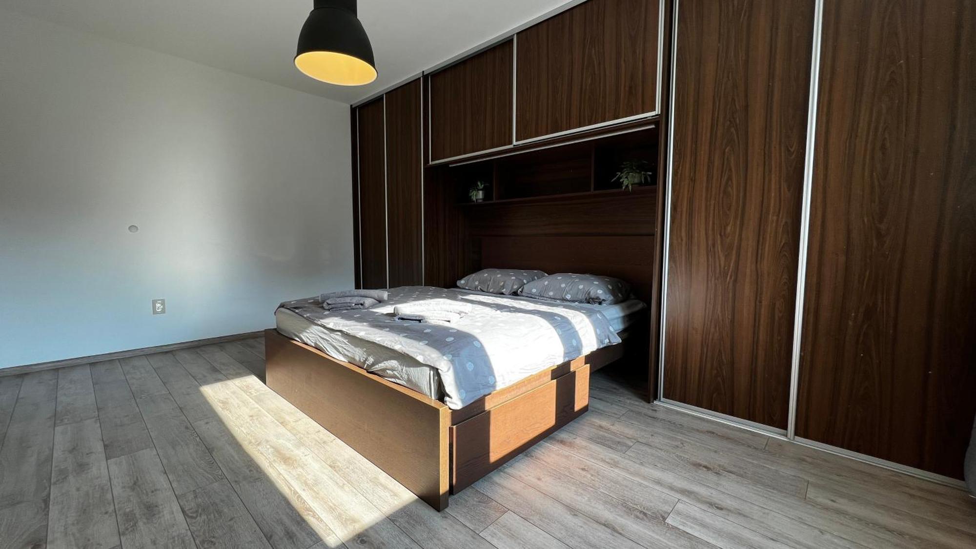 באנסקה ביסטריצה Industrial Apartment I 24Hr Self Check-In I Free Parking & Coffee מראה חיצוני תמונה