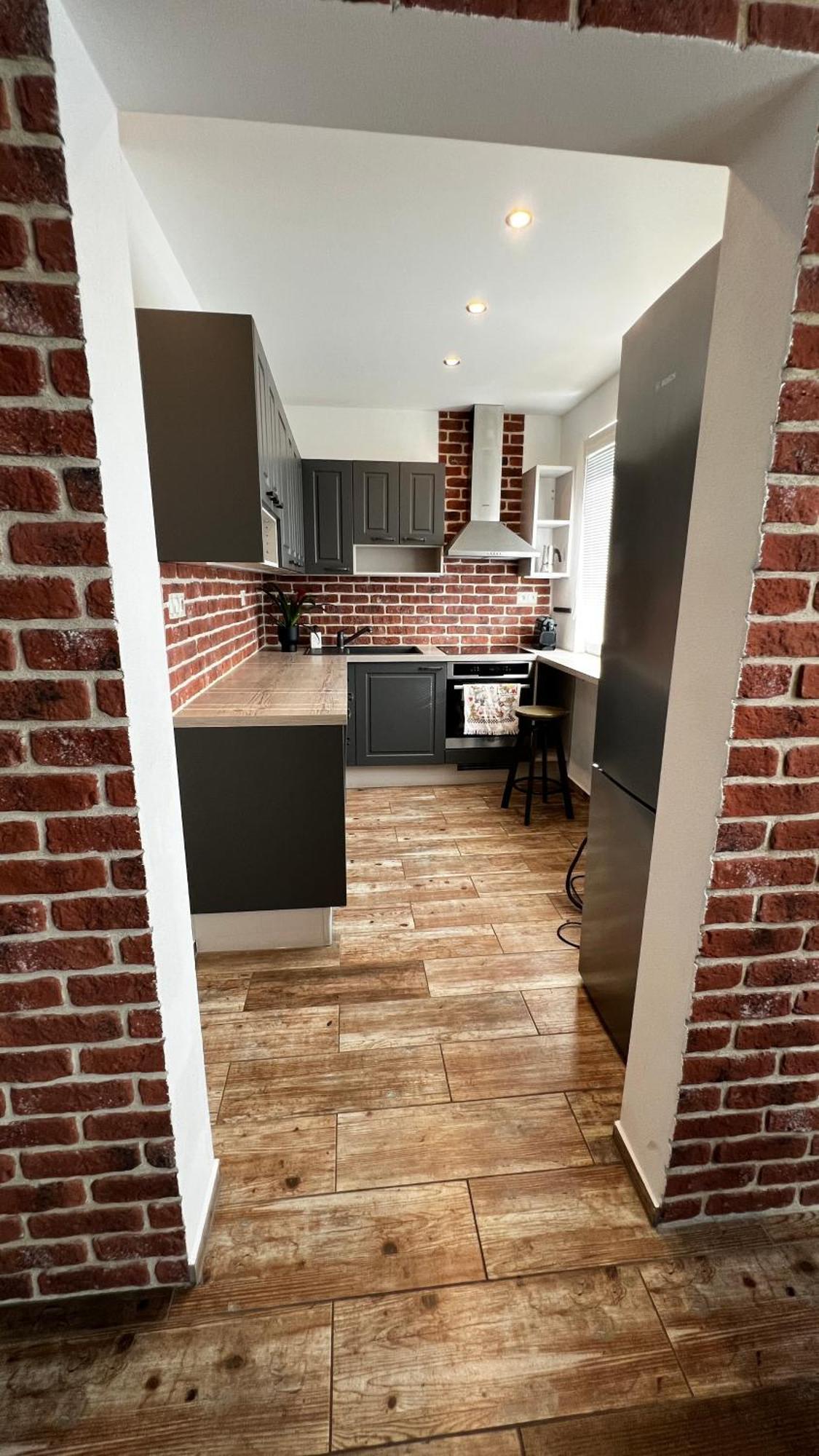 באנסקה ביסטריצה Industrial Apartment I 24Hr Self Check-In I Free Parking & Coffee מראה חיצוני תמונה