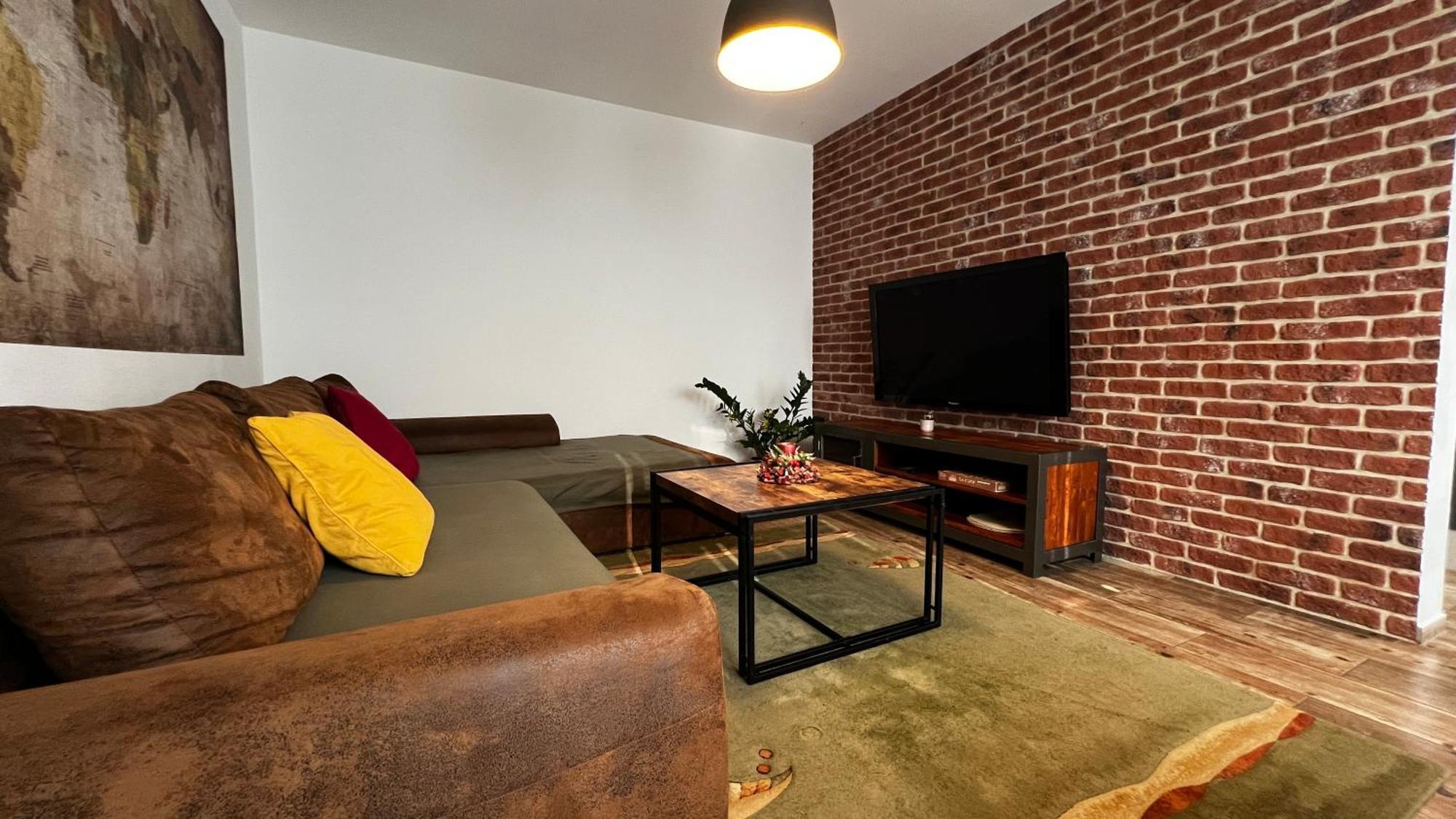 באנסקה ביסטריצה Industrial Apartment I 24Hr Self Check-In I Free Parking & Coffee מראה חיצוני תמונה